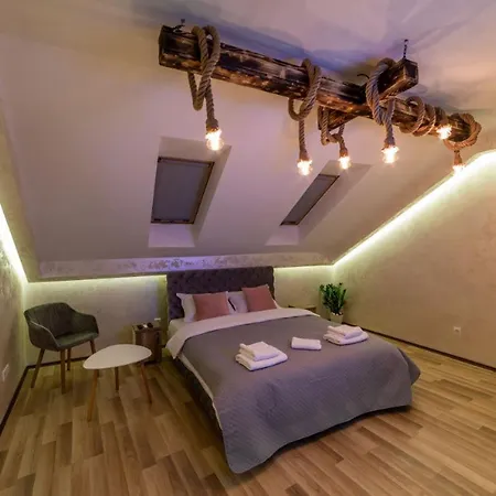 Apartment Rustic Luxury - Centre Bid Zone *
