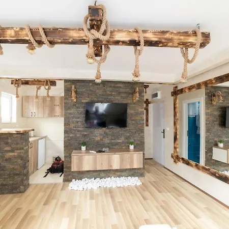 Rustic Luxury - Centre Bid Zone *